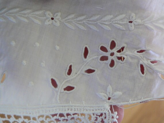 Crochet irlandais Schiffli antique en manchettes de de manchettes dentelle avec broderie pour des projets ou des vêtements de poupée 490c00 Crochet irlandais Schiffli antique en manchettes de de manchettes dentelle avec broderie pour des projets ou des vêtements de poupée 490c00