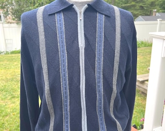 Vintage 1980er Murano von Raffi Pullover, hergestellt in Australien Red Label gemustert 3D Strukturstrick mit Viertel-Reißverschluss, Größe L