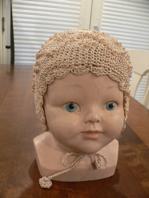 Vintage 1930's 1940's Baby or Doll  Crochet  Hat - image 2