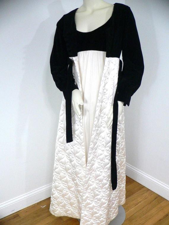 Vanity fair nightgown and robe sets deals