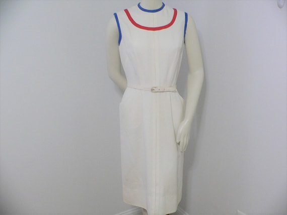 1950s - 60's White Sheath Dress with Red and Blue… - image 1