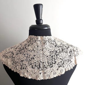 Antique Brussels Duchesse Lace Collar With Point De Gaze Inserts