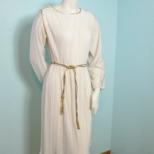 1970&#39;s Off White Dress with Fortuny Type Pleats and Gold Accent Cording and Belt, Blouson Dress, Size L