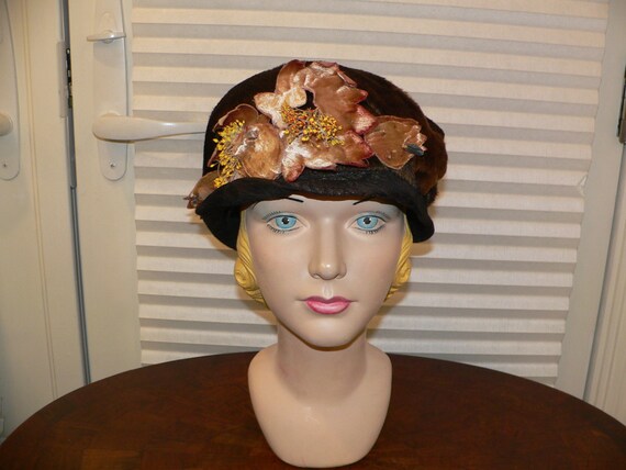 1920's Cloche / Brown Winter Plush Cloche Trimmed