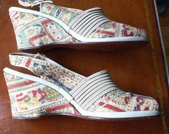 1960's Wedge Sandals, Tapestry and Taupe by Lissak Shoemaker, Size 6 N