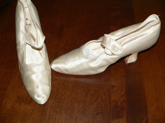 Antique Edwardian Silk WEdding Shoes with Louis He
