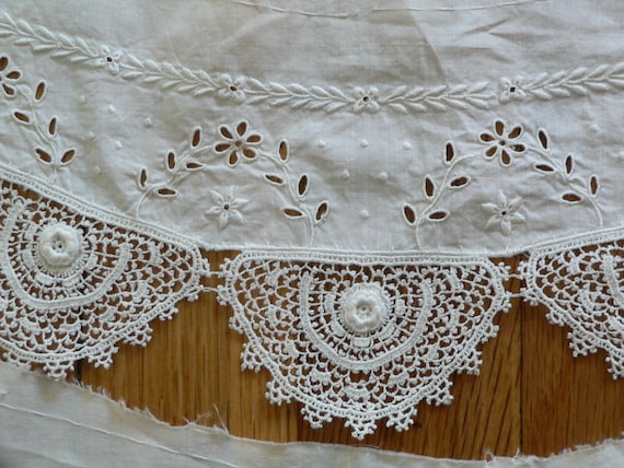 Crochet irlandais Schiffli antique en manchettes de de manchettes dentelle avec broderie pour des projets ou des vêtements de poupée 490c00 Crochet irlandais Schiffli antique en manchettes de de manchettes dentelle avec broderie pour des projets ou des vêtements de poupée 490c00