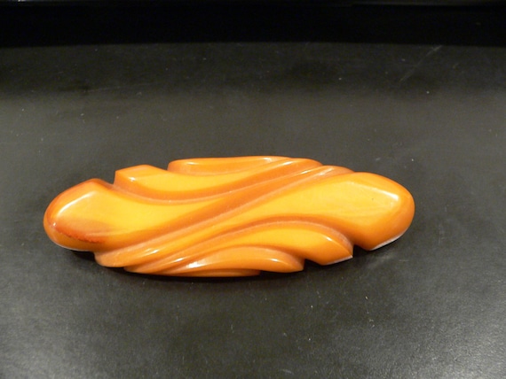 Vintage Carved Amber Butterscotch Bakelite Pin - image 2