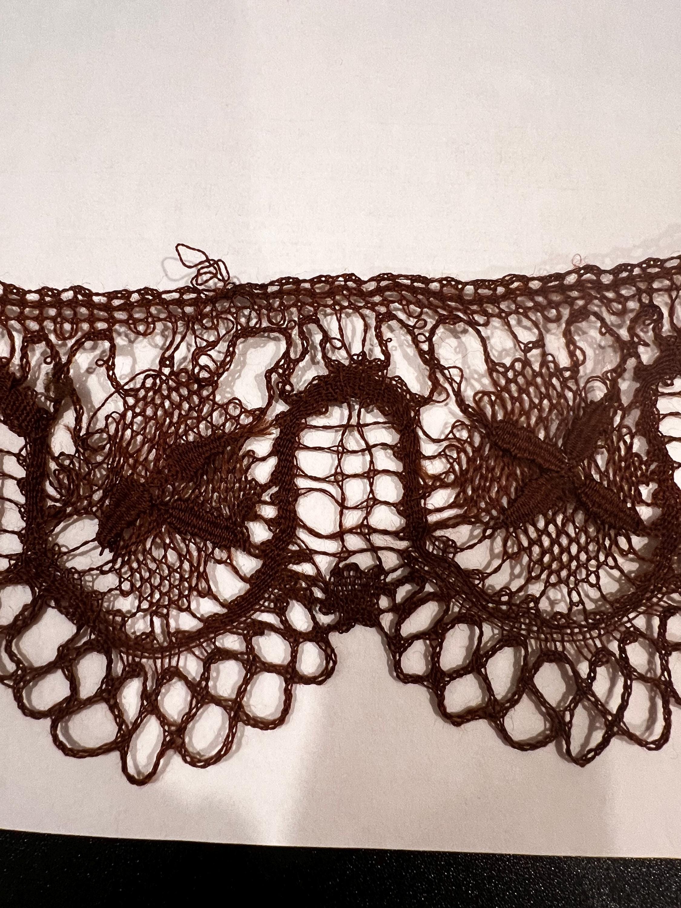 Antique/ Vintage Brown Bobbin Lace Trim, 80 