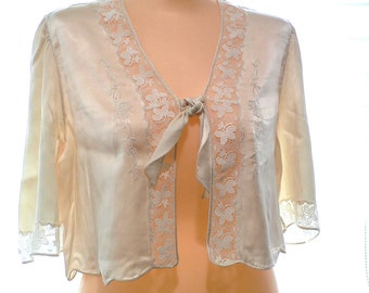 Vintage 1930s&#39;- 40s Silk Bedjacket Cream with White Lace and Embroidery