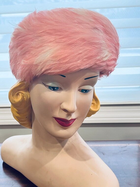 1950's - 60's Pink and Cream Feather Pillbox Hat