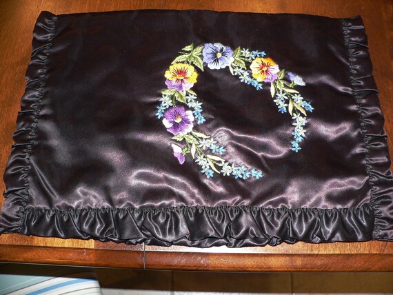 Vintage 1940's Lingerie Bag Embroidered with Pansi