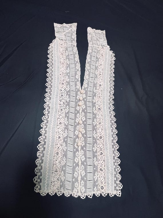 Antique 1900s Dickie Beige Embroidered with Mixed… - image 1