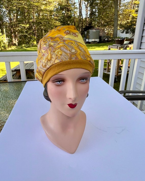 Vintage 1960's Yellow Paisley Turban Hat