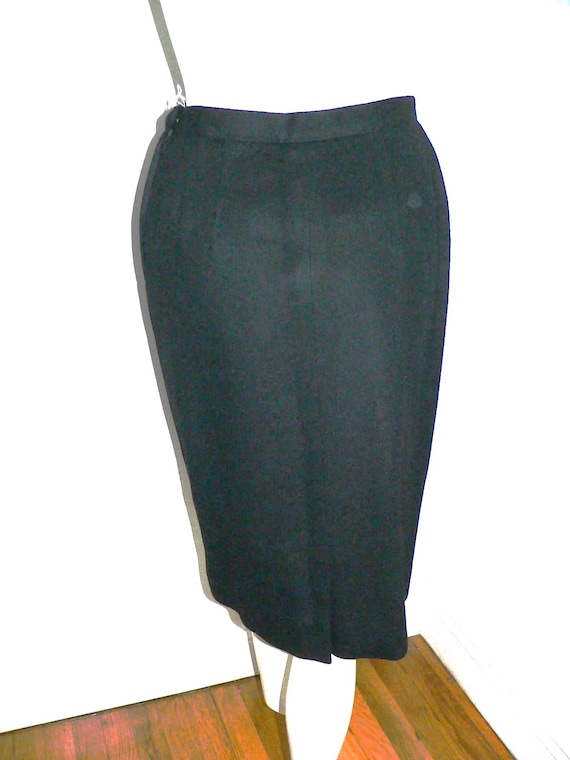 Small 1950s Black Wool Skirt
