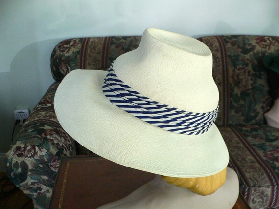 Vintage 1940's to 50's Genuine Panama Hat with Bl… - image 3