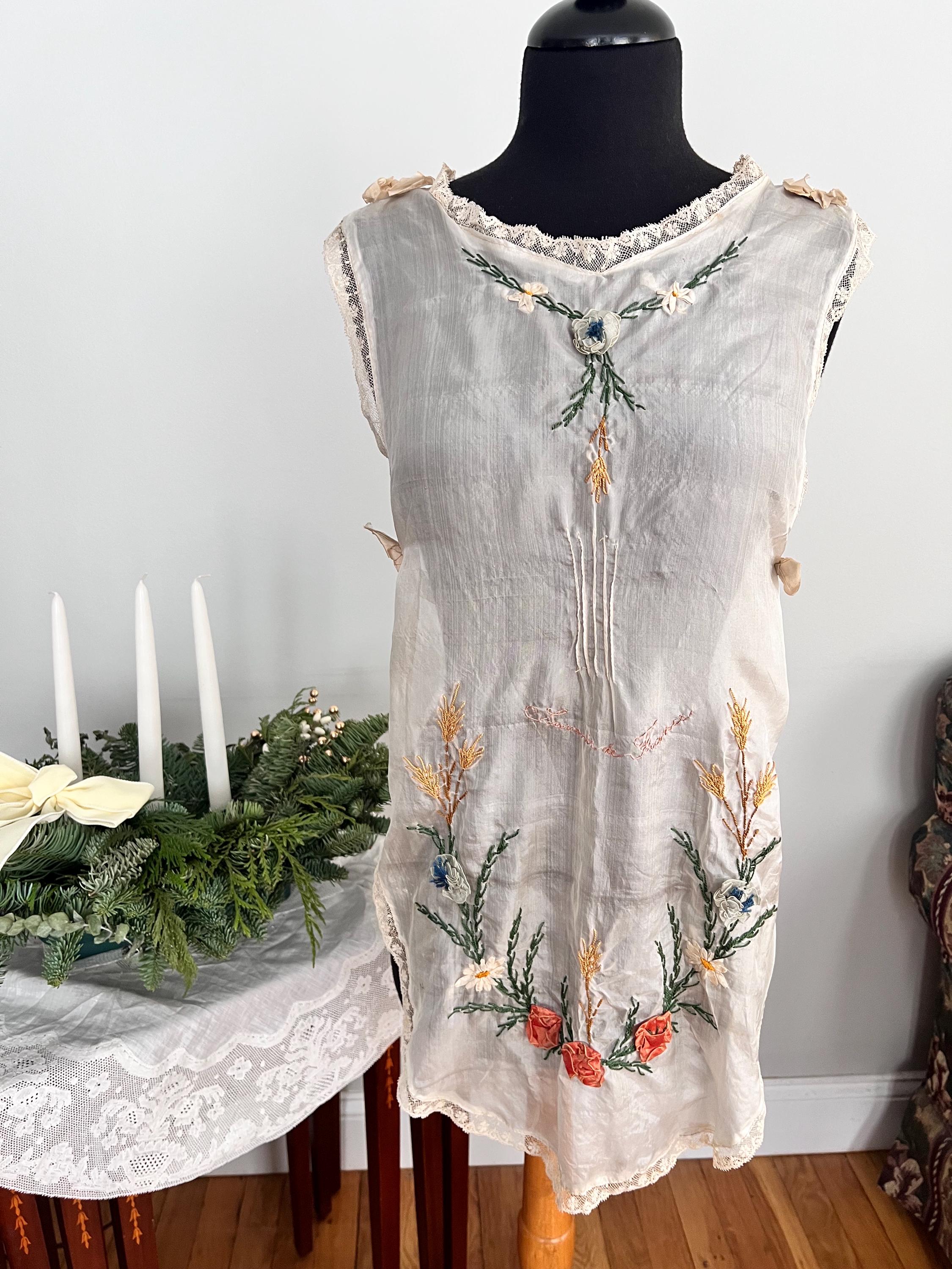 Antique 1920's Souvenir of France Silk Apron With Ribbon Work and