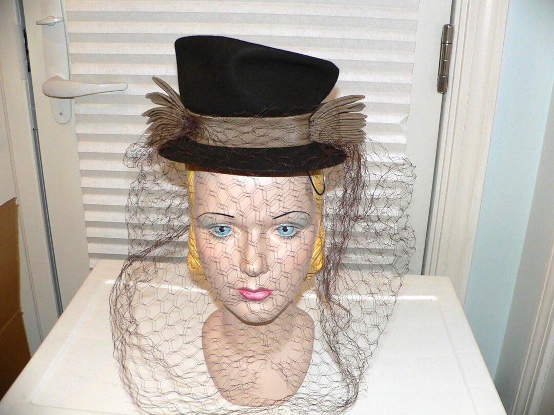 Chapeau Feutre Vintage Noir Des Années 1940 - Marque Berry - Style Taupé En Soie - Taille Unique