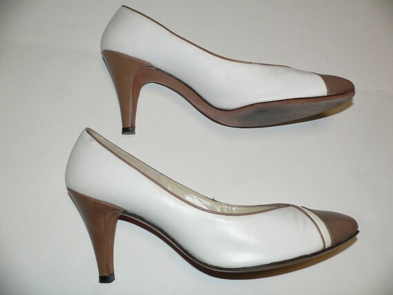 Vintage 1950's 60's Delman Spectator Shoes, Size … - image 8