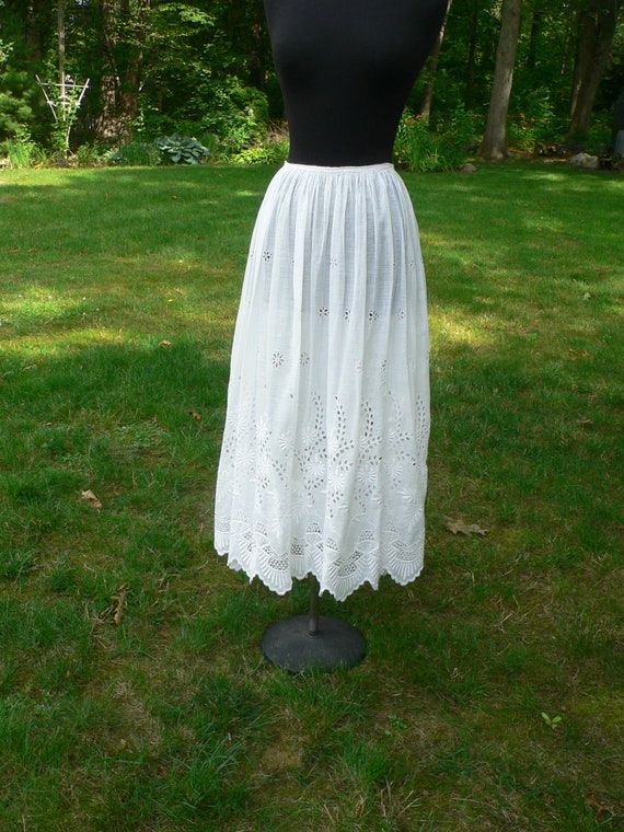 Lovely Antique Edwardian Embroidery Anglaise Skirt