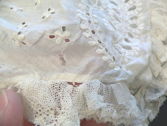 アンティーク　レース　ベビーボンネット 1850年代～1860年代のアンティークレース刺繍ベビーボンネット - Etsy 日本