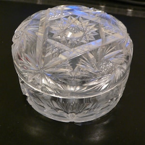 Vintage geschliffenes Glas Pulverglas, geschliffenes Glas Eitelkeitsglas