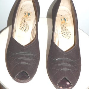 1940&#39;s Brown Suede Peep Toe Shoes Size 7 Peacock Label