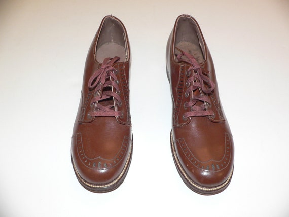 1940s Boys Red Goose Shoes , Brown With Laces, Ne… - image 1