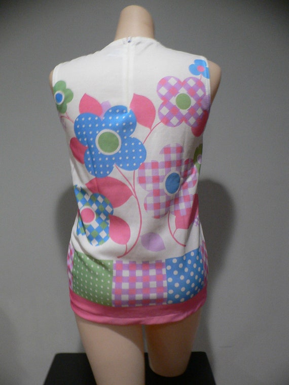 Vintage 70s Polyester Flower Print Mod Shell Top,… - image 3