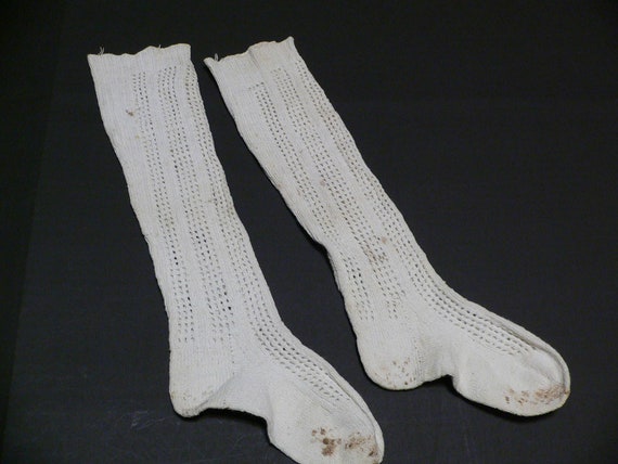 Antique Child's Hand Knit Socks. - image 2