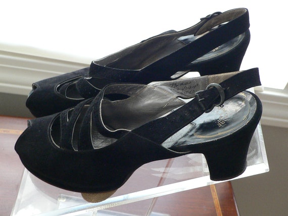 1940's Shoes , 1940's Black Suede Peep Toe Slingb… - image 4