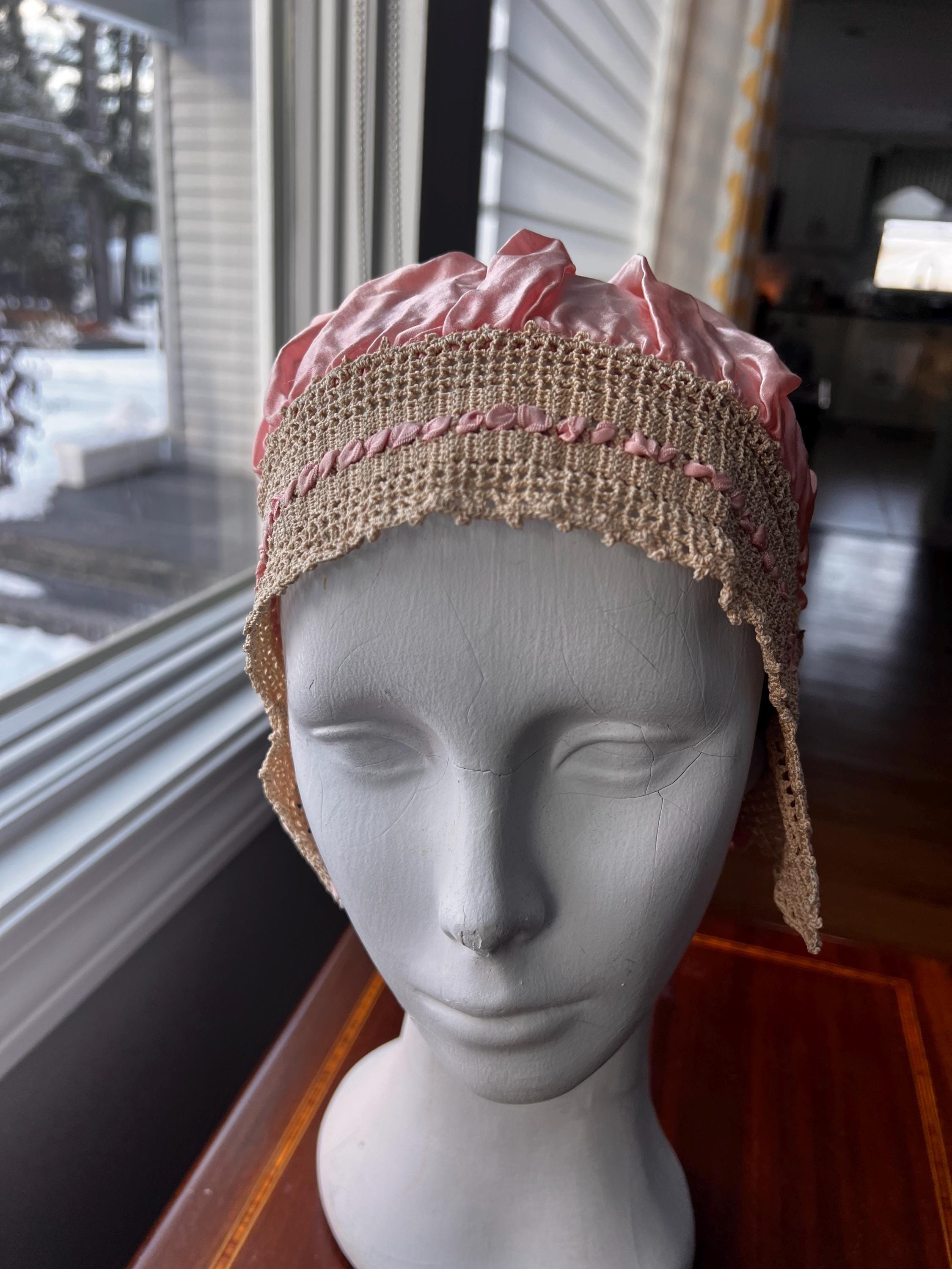 Vintage Pink Crochet & Silk Womens Bonnet with Ribbon Ties 1920 main image 3