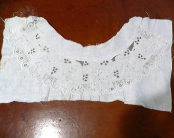 Antiker viktorianischer edwardianischer weißer Arbeitskragen zum Fertigstellen für Kleid