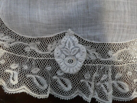 Antique Valencienne Lace Wedding Hankie with Whit… - image 3
