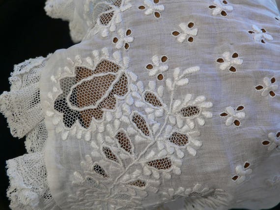 1850s - 1860s Antique Lace Embroidered Baby Bonnet - image 2