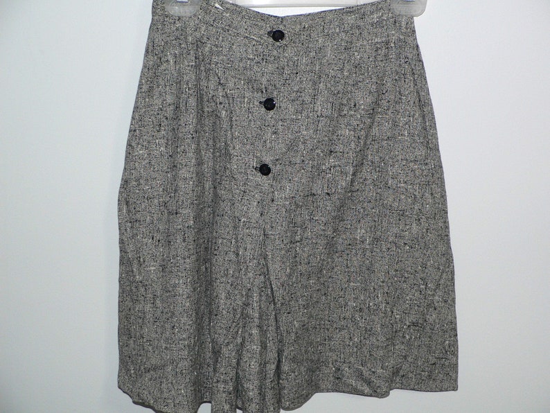 1960's Black And White Tweed Culottes by Dutchemaid. Size 24, XS Culottes image 2