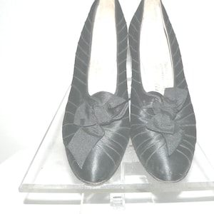 1920&#39;s Black Silk Shoes with Bows, Franklin Simon 5th Ave NY , Size 6