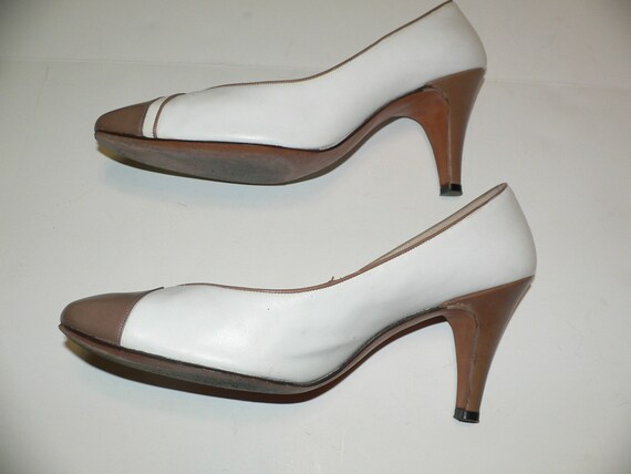 Vintage 1950's 60's Delman Spectator Shoes, Size … - image 7