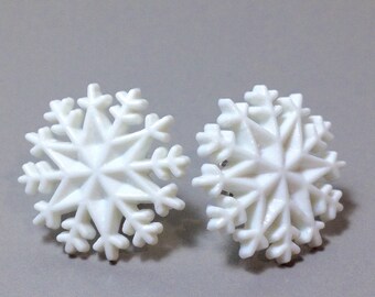 Lobe Earrings with Snowflake, Handmade, Ice Crystals, White, Winter, Christmas, Nickel Free | Gift idea for her