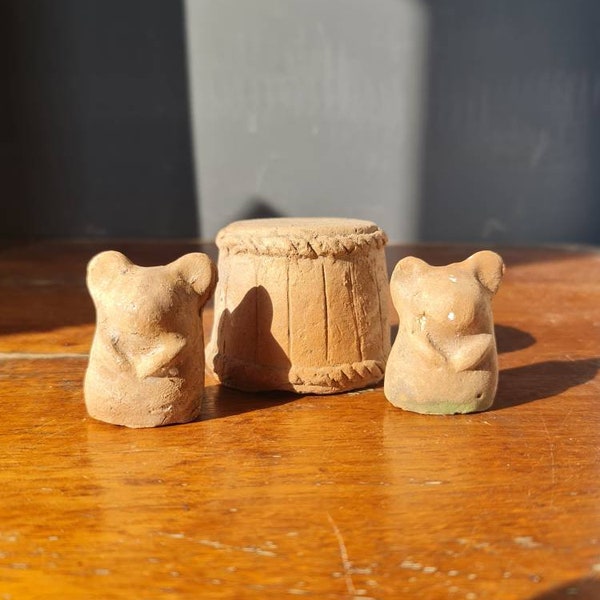 Un merveilleux trio de statues / ornements funéraires Haniwa en terre cuite japonaise vintage - Souris