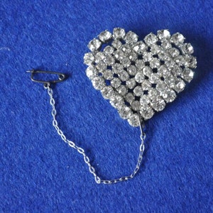 Vintage Brooch - Heart Shape Design with safety chain - Diamanté / Rhinestone