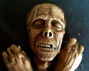 Return of the Living Dead Tarman Barrel Zombie Horror Prop Replica 1:1 Scale