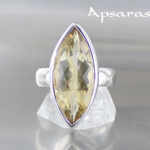 Bague Citrine en argent sterling. Taille 54. Pierre Facettée. Bague pierre gemme.Bague design Citrine.Moderne.Casual.Novembre.ApsarasV