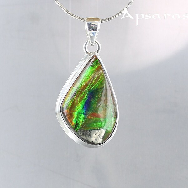 Pendentif En Argent Avec Malachite Et Inclusions Dorées - Occasion élégante