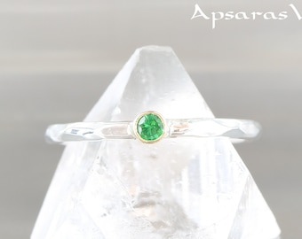 Tsavorite garnet ring, 18k gold, 925 silver, green natural stone, minimalist ring, handmade