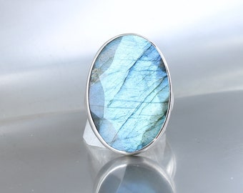 Blue labradorite ring, size 60, 925 sterling silver, natural stone, blue stone, unique piece, handmade, quality jewelry