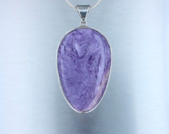 Charoïte pendentif, argent sterling 925, pierre violette, pierre naturelle, pièce unique, fabrication artisanale, bijou de qualité, unisexe.