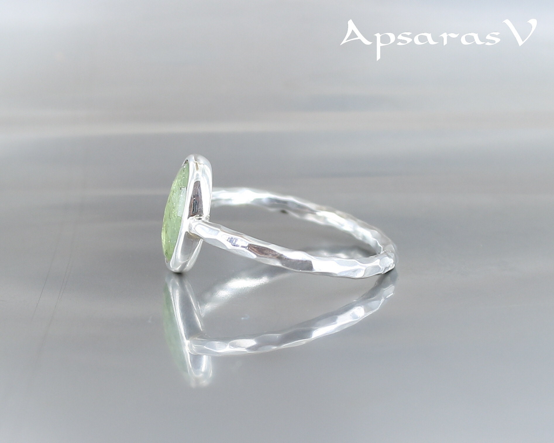 925 Sterling Silver Emerald Birth Stone (Taurus, Gemini, Cancer) Finger  Ring for Unisex (28)