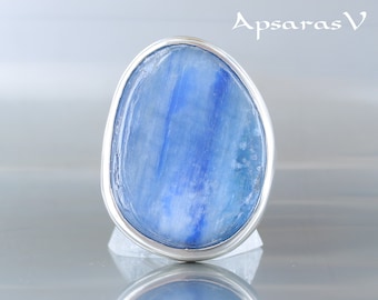 Kyanite ring 7 - sterling silver - blue kyanite - one of a kind ring - blue stone women ring - natural stone ring - handmade quality jewels