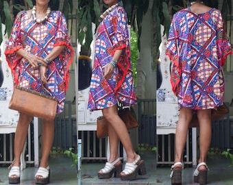 ETHNIC VINTAGE 1970'S  geometric printed PLEATED hippie batwing drap sleeves  bohemain gypls kaftan boho dress